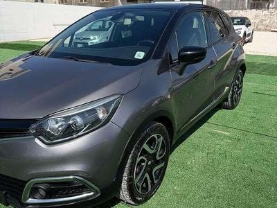 Usata Renault Captur 90 CV (66 kW) 2014 Grigio SUV