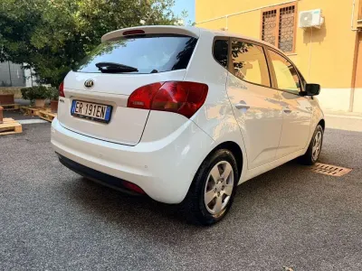 Usata Kia Venga 90 CV (66 kW) 2013 Utilitaria