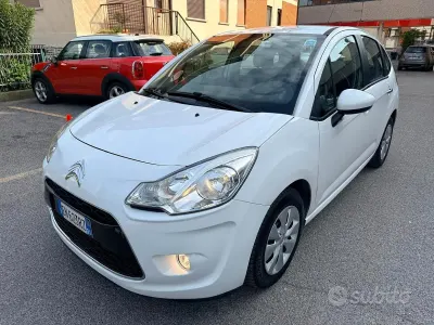 Używany Citroën C3 Exclusive 60 KM (44 kW) 2012 Biały Sedan/Limuzyna