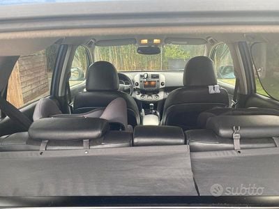 Blu Usata 2010 Toyota RAV4 SUV | 5800 € (Buon prezzo)