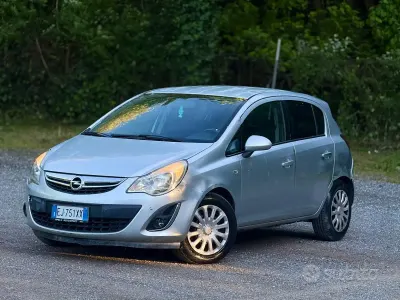 Usata Opel Corsa Cosmo 75 CV (55 kW) 2011 Grigio Utilitaria