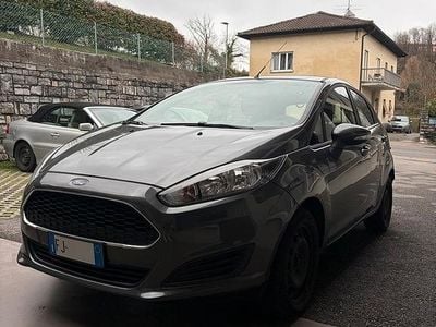 Usata Ford Fiesta Business Edition 60 CV (44 kW) 2017 Grigio Berlina
