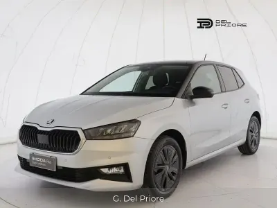 Käytetty Skoda Fabia 95 HP (69 kW) 2025 Hopea Viistoperä