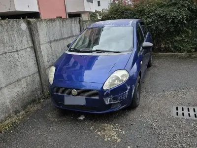Usata Fiat Grande Punto 65 CV (47 kW) 2007 Blu Utilitaria