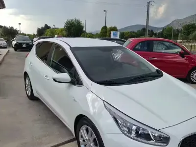 Usata Kia Ceed 128 CV (94 kW) 2016 Bianco Utilitaria
