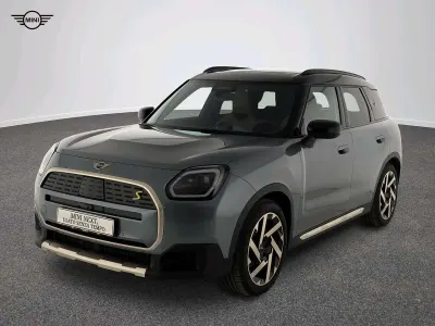 Nuova Mini Countryman Favoured 225 kW (306 CV) 2025 Verde SUV