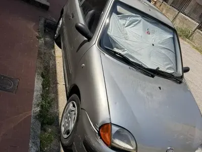 Usata Fiat 600 54 CV (39 kW) 2001 Grigio Berlina