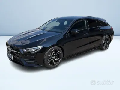 Usata Mercedes CLA200 Shooting Brake Premium 150 CV (110 kW) 2020 Nero metallizzato Station wagon