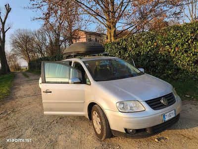 Usata VW Touran Highline 105 CV (77 kW) 2005 Argento Monovolume