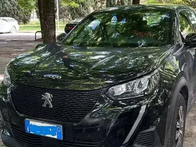 Usata Peugeot 2008 Active 102 CV (75 kW) 2023 Nero SUV
