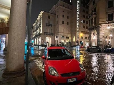 Gebraucht Ford Fiesta 68 PS (50 kW) 2006 Rot Limousine