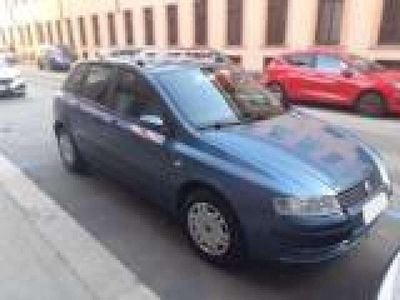 Usata Fiat Stilo Dynamic 103 CV (75 kW) 2001 Azzurro Utilitaria