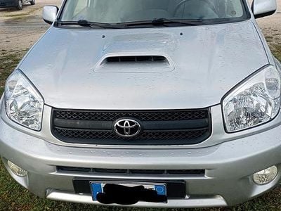 Usata Toyota RAV4 Sol 116 CV (85 kW) 2005 Grigio SUV