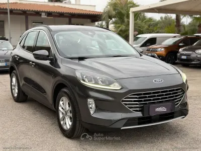 Usata Ford Kuga 120 CV (88 kW) 2022 Grigio SUV