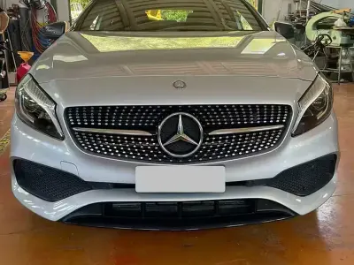 Usata Mercedes A200 Premium 136 CV (100 kW) 2016 Argento Utilitaria