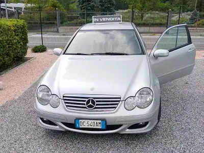 Usata Mercedes C220 Classic 150 CV (110 kW) 2007 Grigio Coupé