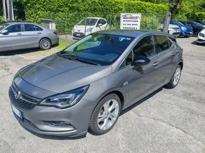 Usata Opel Astra Innovation 105 CV (77 kW) 2016 Grigio Berlina