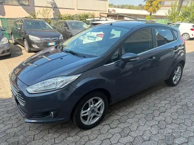 Begagnad Ford Fiesta Business Edition 97 HK (71 kW) 2013 Grå Halvkombi