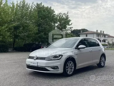 Usata VW Golf VIII Business 131 CV (96 kW) 2020 Bianco Utilitaria