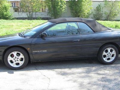 Usata Chrysler Stratus 163 CV (119 kW) 2000 Nero Cabrio