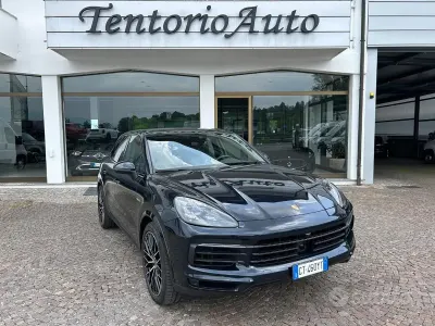 Usata Porsche Cayenne 340 CV (250 kW) 2019 Blu metallizzato SUV