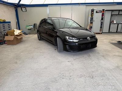 Second-hand VW Golf VII GTD 184 CP (135 kW) 2016 Negru Berlinǎ