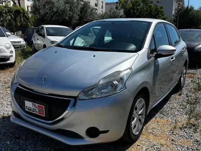 Usata Peugeot 208 Allure 68 CV (50 kW) 2012 Grigio Utilitaria