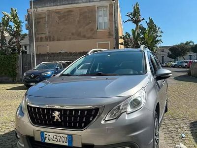 Usata Peugeot 2008 99 CV (72 kW) 2016 Grigio SUV