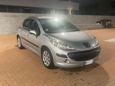 usata Peugeot 207 5p 1.4 8v One-Line