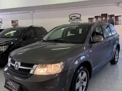 Usata Fiat Freemont 170 CV (125 kW) 2011 Grigio SUV