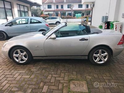 Begagnad Mercedes SLK230 193 HK (141 kW) 1999 Grå Cab