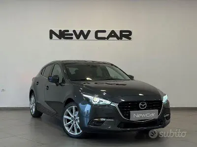 Usata Mazda 3 Exceed 105 CV (77 kW) 2017 Grigio Berlina