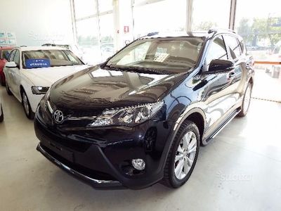 usata Toyota RAV4 2.2 D-CAT A/T 4WD Style - XENON - 18"