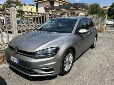 Usata VW Golf VII Highline 110 CV (80 kW) 2019 Berlina