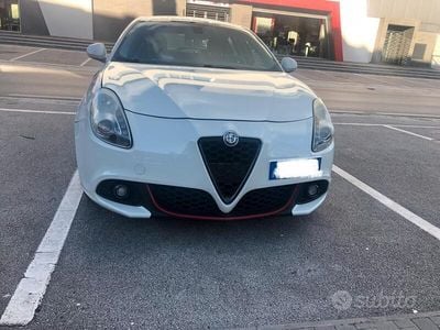 Usata Alfa Romeo Giulietta Veloce 109 CV (80 kW) 2011 Bianco Utilitaria