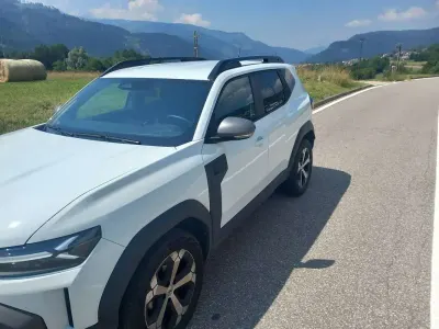 Usata Dacia Duster Journey 101 CV (74 kW) 2025 Bianco SUV