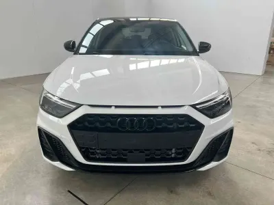 Usata Audi A1 116 CV (85 kW) 2025 Bianco ghiaccio/tetto nero SUV