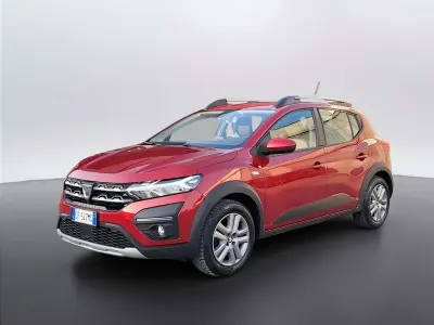 Usata Dacia Sandero Comfort 101 CV (74 kW) 2021 Rosso Berlina