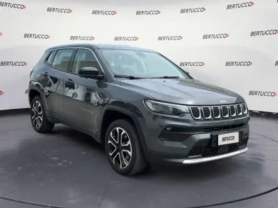 Usata Jeep Compass Altitude 131 CV (96 kW) 2024 Grigio SUV
