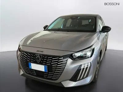 Usata Peugeot 208 Allure 100 CV (73 kW) 2025 Grigio Utilitaria