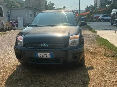 Usata Ford Fusion 68 CV (50 kW) 2006 Nero Utilitaria