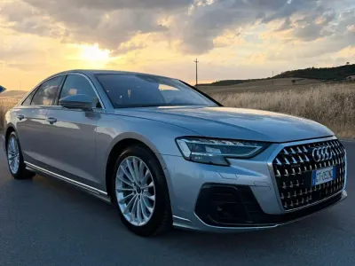 Usata Audi A8L Design 285 CV (209 kW) 2024 Argento Berlina