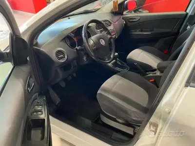 Usata Fiat Bravo 90 CV (66 kW) 2010 Bianco Utilitaria