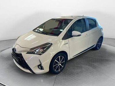 Usata Toyota Yaris Active 111 CV (81 kW) 2018 Bianco Berlina