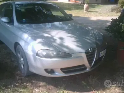 Usata Alfa Romeo 147 105 CV (77 kW) 2007 Grigio Utilitaria