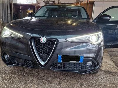 usata Alfa Romeo Stelvio Stelvio2.2 t Executive Q4 210cv auto my19