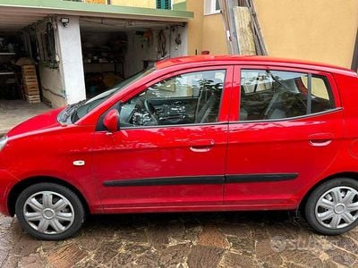 Usata Kia Picanto 65 CV (47 kW) 2007 Rosso Utilitaria