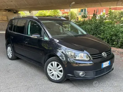 Usata VW Touran Comfortline 105 CV (77 kW) 2015 Nero Monovolume