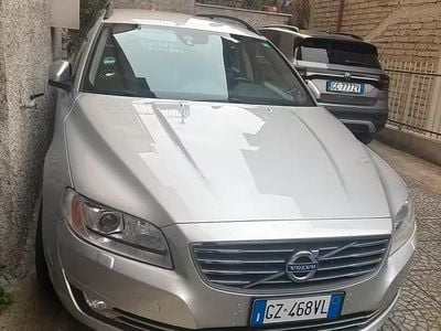 Usata Volvo V70 2022 Grigio Station wagon