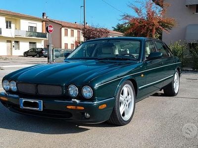 Usata Jaguar X300 1998 Verde Berlina